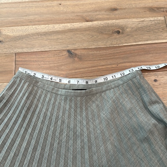 Expert by evergreen Gray Pleated Skirt - Picture 5 of 6